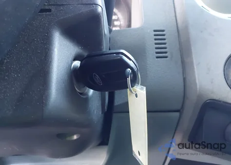 2011 Ford F-250 Xlt z USA, uszkodzony, nr VIN 1FT7X2B63BEB48625